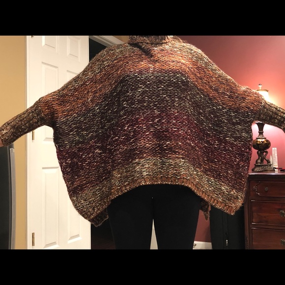 Design lab poncho size s - Picture 3 of 3